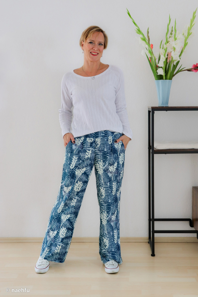 Viskose - Garden by Anette Kithier - Floral blau